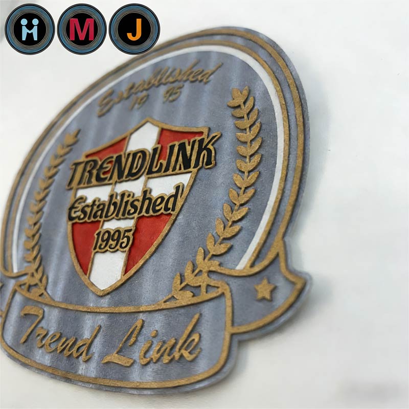 Silicone-silk-screen-logo-ironed-on-clothing05