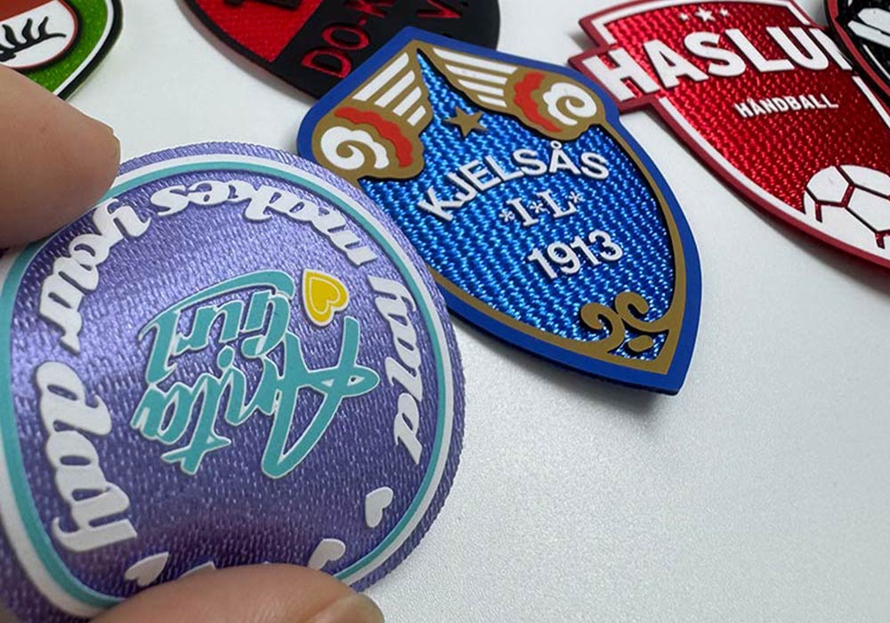 Silicone Patches Screen Printing on Tatami Fabric